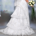 елегантна весільна сукня